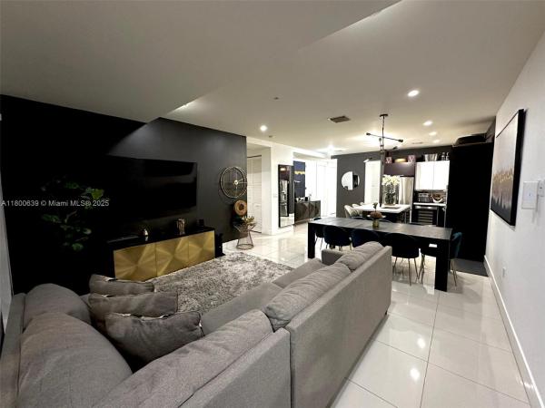 LANDMARK AT DORAL CONDO