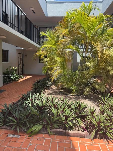 VILLAS DEL SOL CONDO