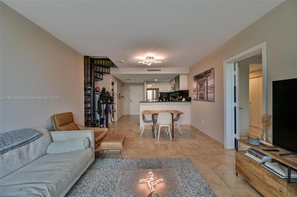 LOFTS AT MAYFAIR CONDO