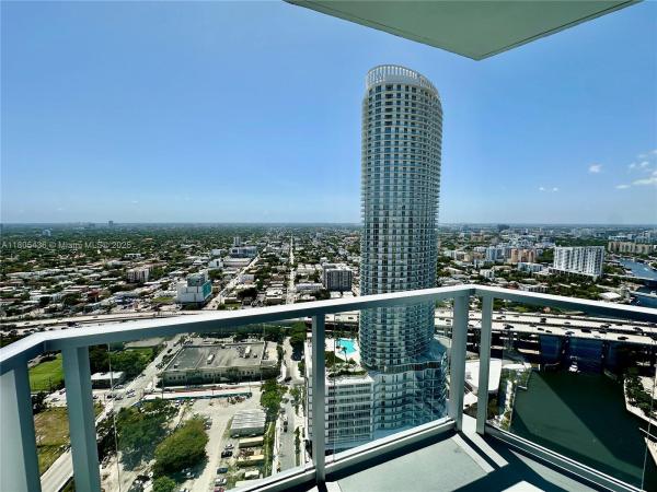 LATITUDE ON THE RIVER CON