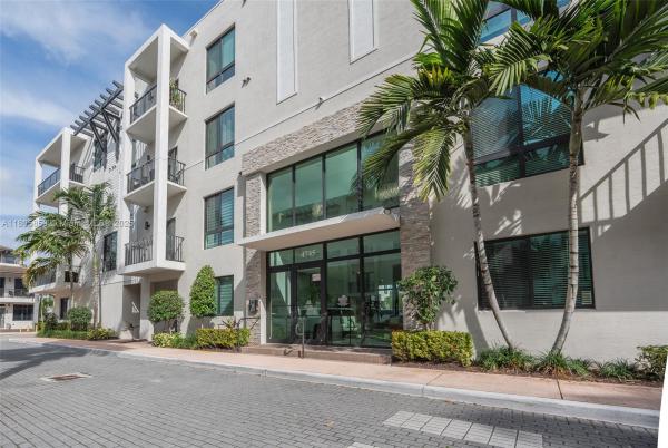 URBANA AT THE RESIDENCES