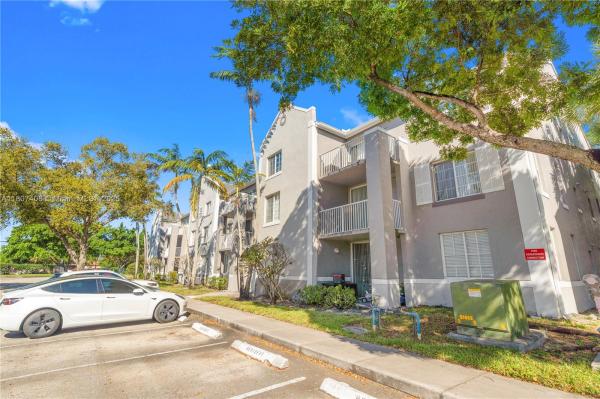 DEVONAIRE AT PEMBROKE PINE