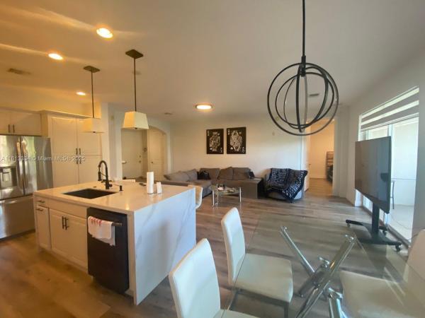 VILLA CARRARA CONDO