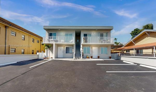 LAWRENCE ESTATE LAND CO