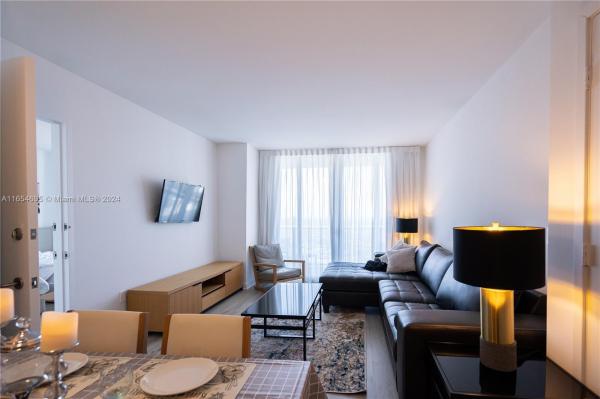 2602 E HALLANDALE BEACH BLVD #R2704, HALLANDALE BEACH, FL 33009