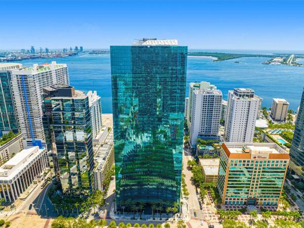 BRICKELL ARCH
