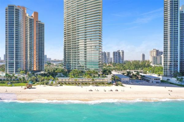 18975 COLLINS AVE #PS-3- CABANA #29, SUNNY ISLES BEACH, FL 33160