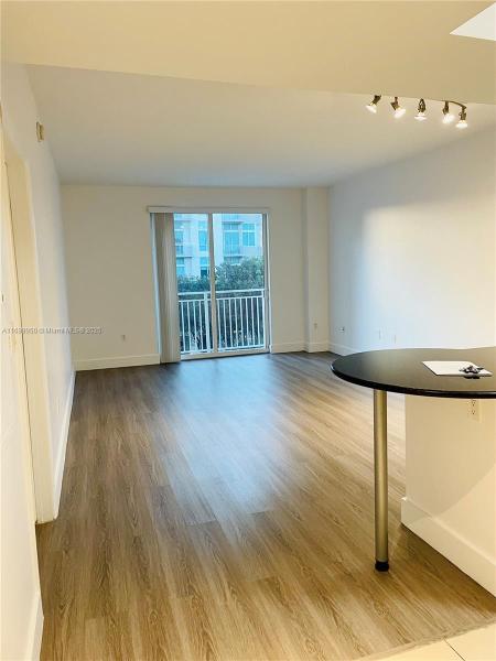 DOWNTOWN DADELAND CONDO N