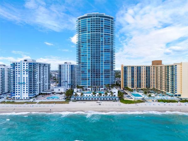 2711 S OCEAN DR #2701, HOLLYWOOD, FL 33019