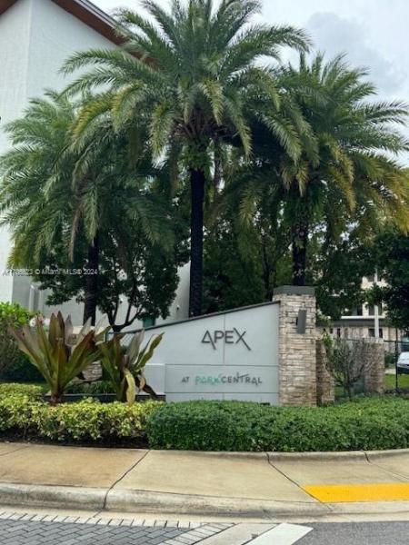 APEX AT PARK CENTRAL COND