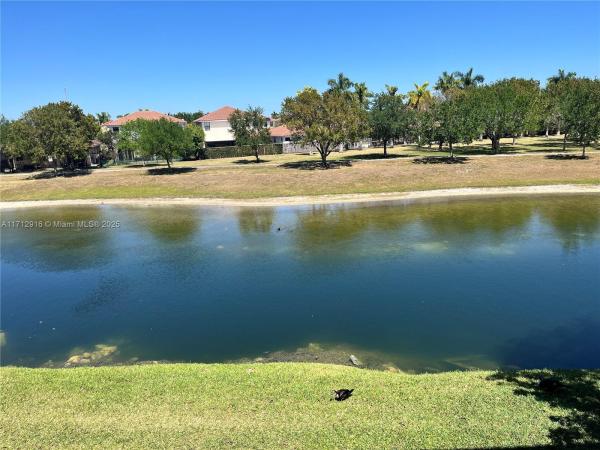 WINDSONG LAKES CONDO