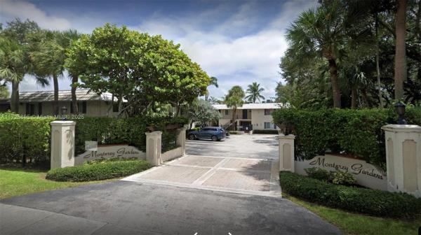 MONTEREY GARDENS OF PINEC