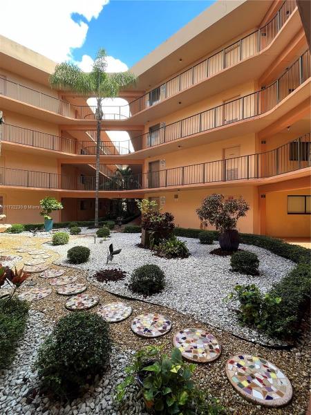 HORIZONS WEST CONDO #5