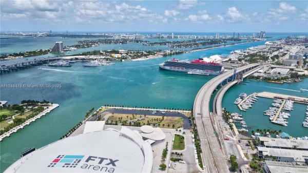 851 NE 1ST AVE #2901, MIAMI, FL 33132