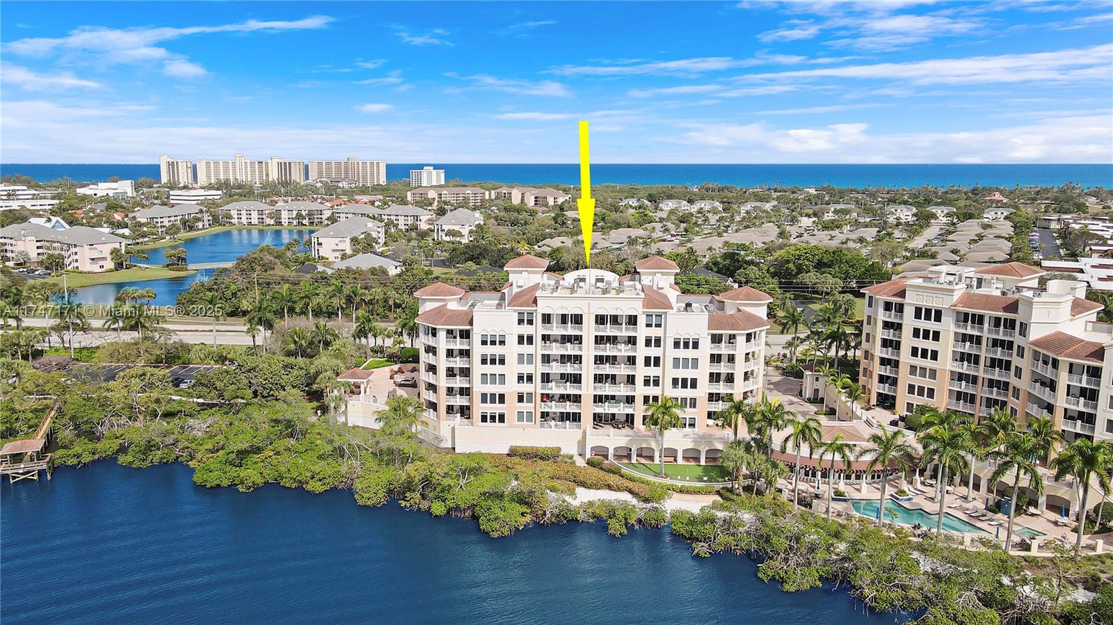 Jupiter Yacht Club - фото