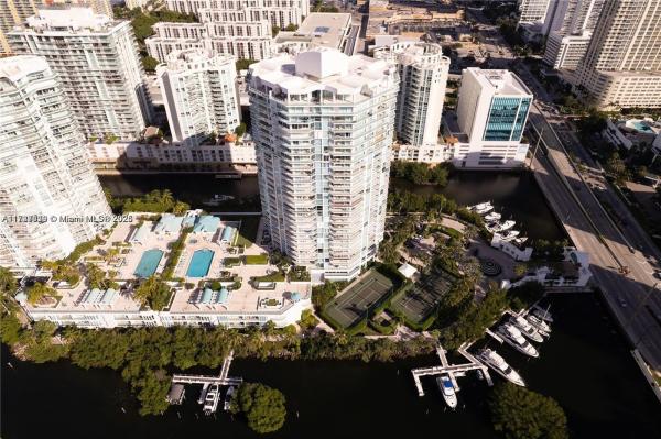 16400 COLLINS AVE #942, SUNNY ISLES BEACH, FL 33160