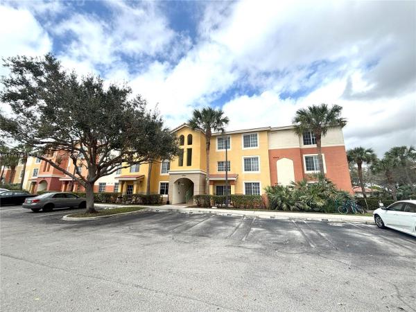 GREEN CAY VILLAGE CONDO