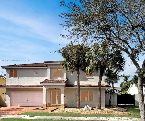 Lakes On The Green Glynn