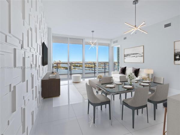 PARAMOUNT BAY CONDO