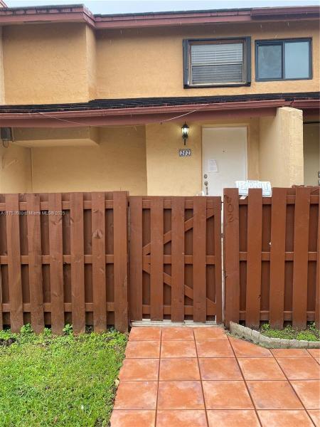 INDIAN SUMMER VILG CONDO