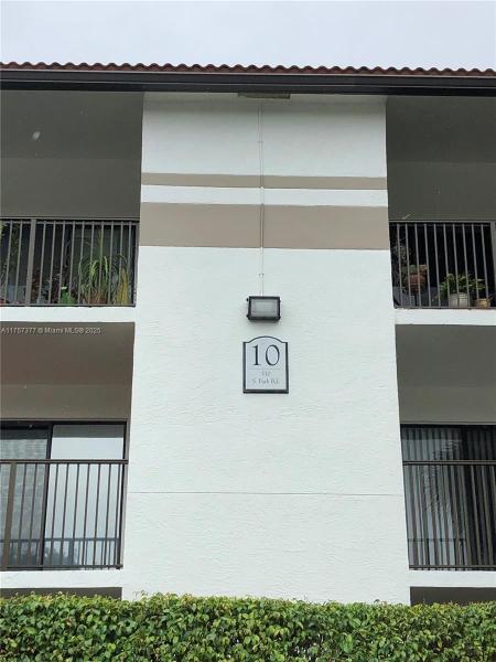 HOLLYWOOD PARC CONDOMINIU