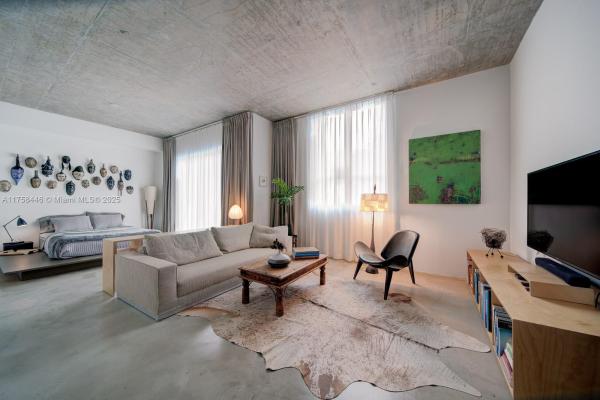 THE LOFT DOWNTOWN CONDO