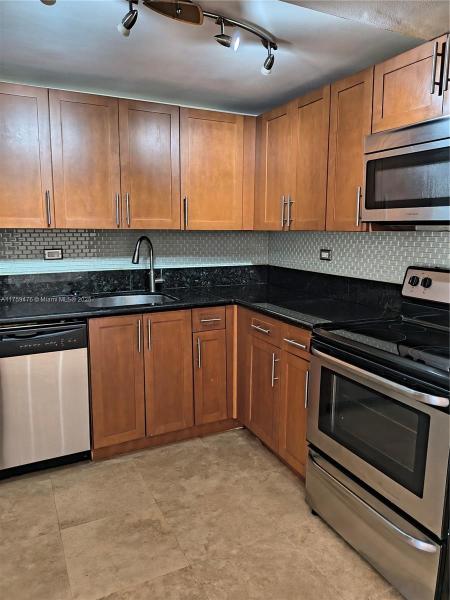 SERENITY ON THE RIVER CON