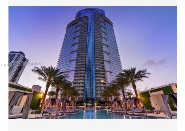 851 NE 1ST AVE #911, MIAMI, FL 33132