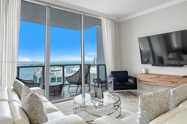 1060 BRICKELL AVE #4303, MIAMI, FL 33131