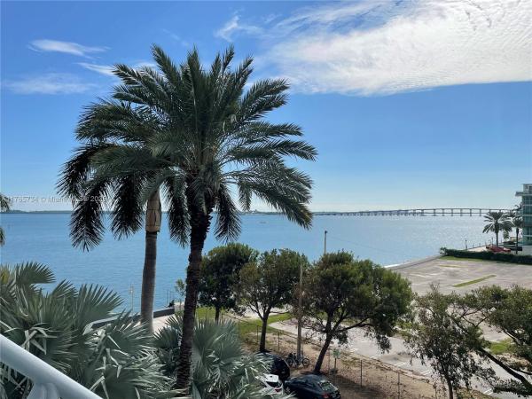 THE MARK ON BRICKELL COND