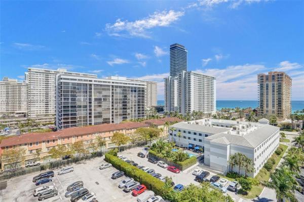 ASHLEIGH HOUSE CONDO