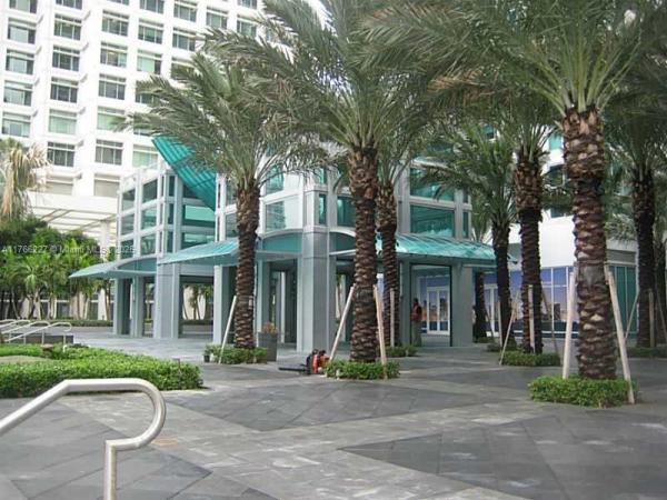 THE PLAZA 901 BRICKELL CO