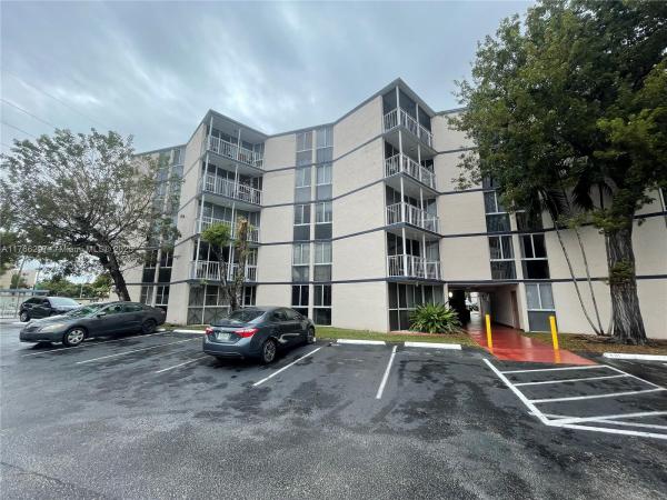 LAS BRISAS COUNTRY CLUB