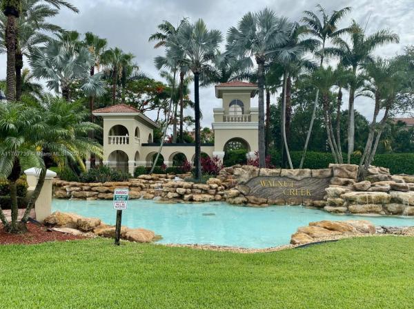 WALNUT CREEK TOWNHOMES