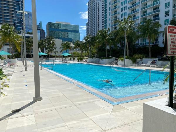 950 BRICKELL BAY DR #1600, MIAMI, FL 33131