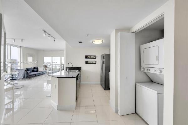 TERRAZAS RIVERPARK VILLAG