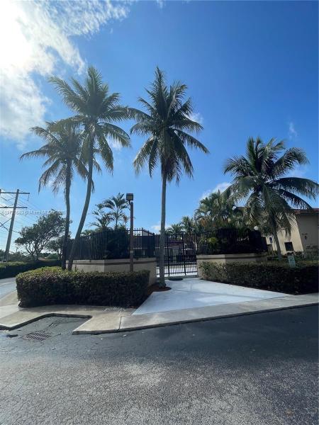 KENDALL LKS EAST PATIO CO