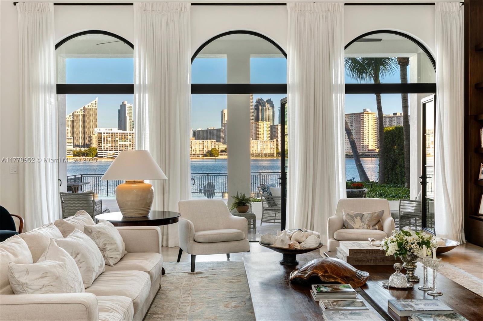 ISLAND ESTATES - фото