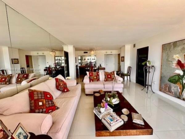 AVENTURA ELDORADO CONDO