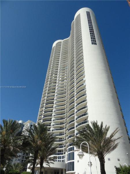 17201 COLLINS AVE #1206, SUNNY ISLES BEACH, FL 33160
