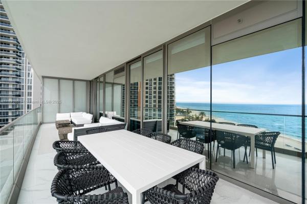 18975 COLLINS AVE #602, SUNNY ISLES BEACH, FL 33160