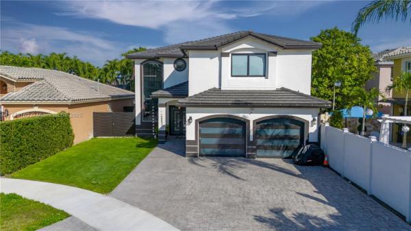 HIGHLANDS AT KENDALL