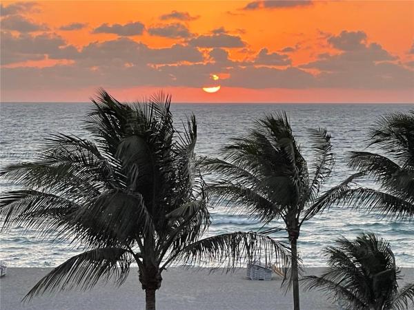 THE GEORGIAN CONDOMINIUM