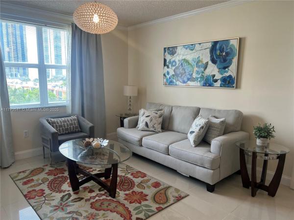 17150 N BAY RD #2716, SUNNY ISLES BEACH, FL 33160