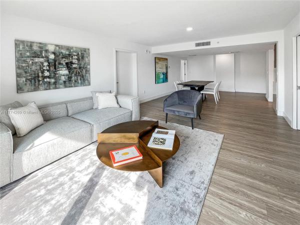 BAY HARBOR CLUB CONDO