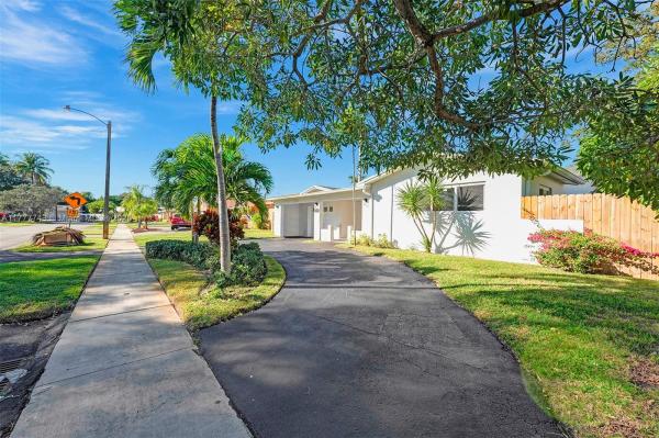 HOLLYWOOD HILLS NORTH SEC