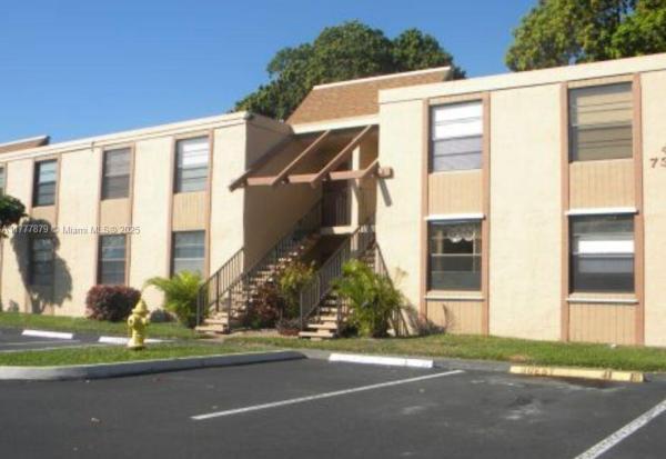 Palm Springs III Condomin