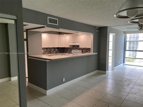 DESOTO PARK CONDO