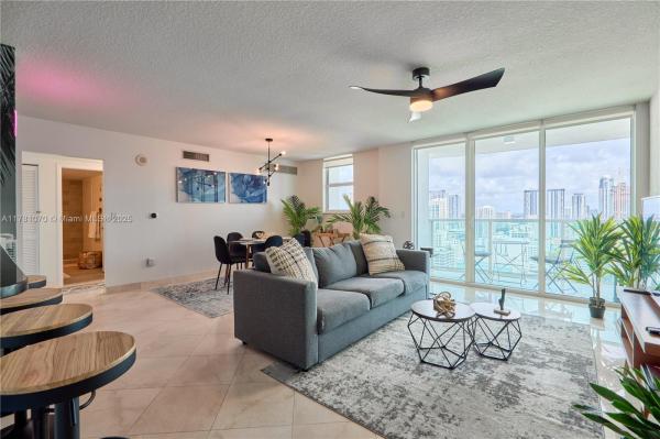 BRICKELL ON THE RIVER N T