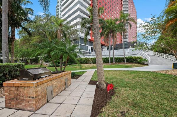 IMPERIAL AT BRICKELL COND